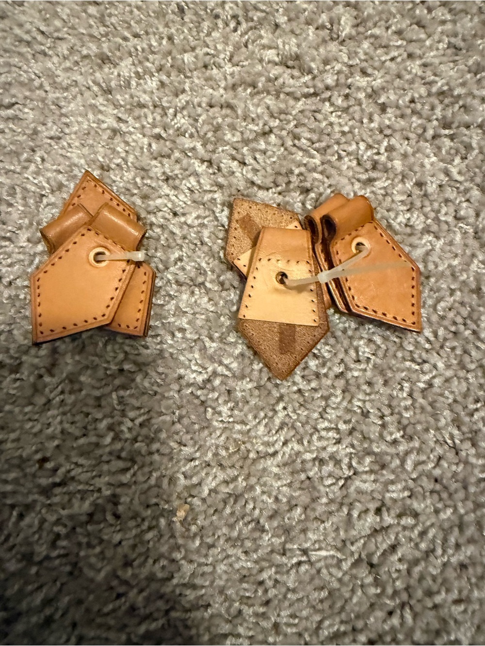 Louis Vuitton alma bb  Tabs / chaps H4